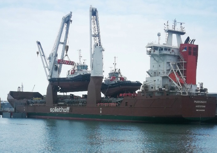 Boluda France takes delivery in Le Havre-France of two new tugs built by Piriou