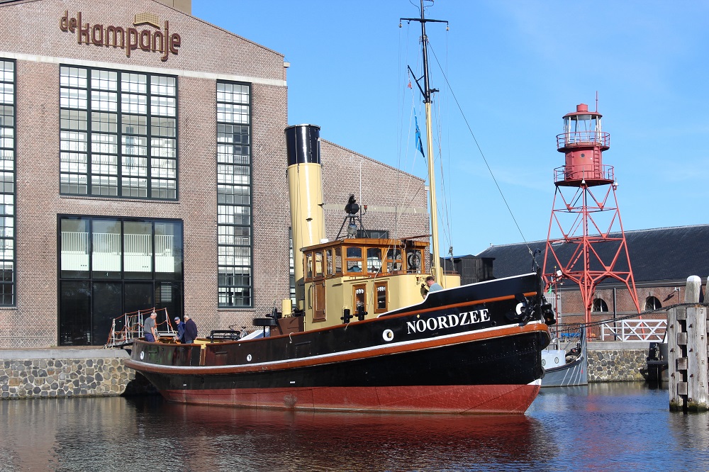 Help the steam tug Noordzee sail again
